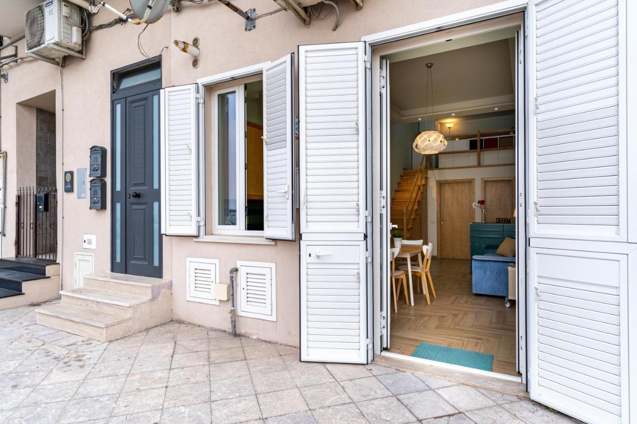 Giardini Naxos Lovely Flat In Front Of The Beach Extérieur photo